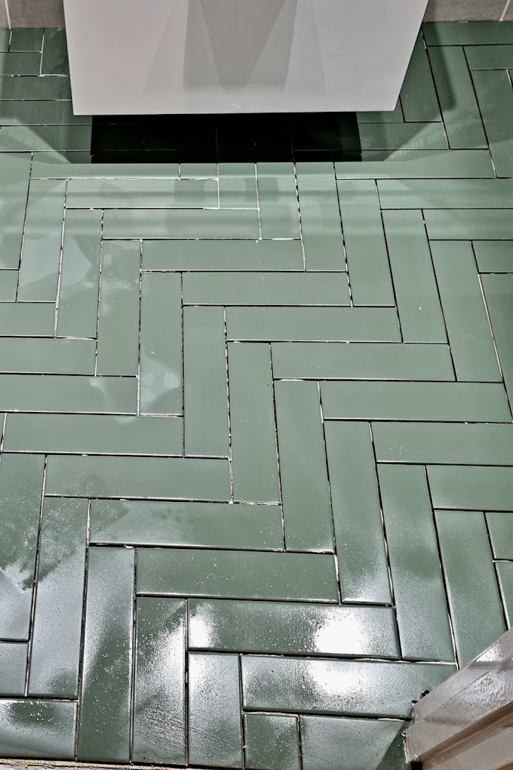Expert tiler in Uk · Photos 13
